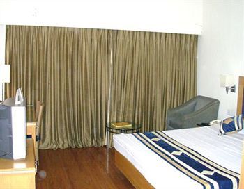 Rukmini Riviera Hotell Hyderabad Eksteriør bilde