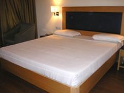Rukmini Riviera Hotell Hyderabad Eksteriør bilde