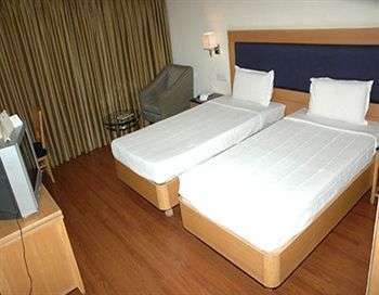Rukmini Riviera Hotell Hyderabad Eksteriør bilde